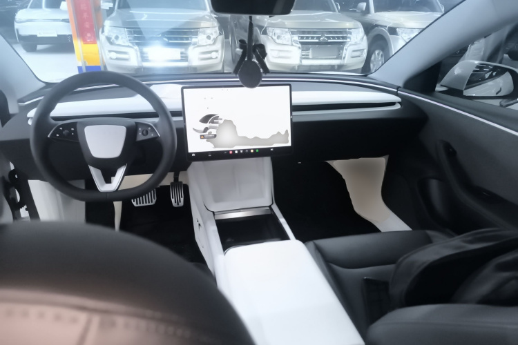 特斯拉 Model 3 2023款 后轮驱动版中控内饰12