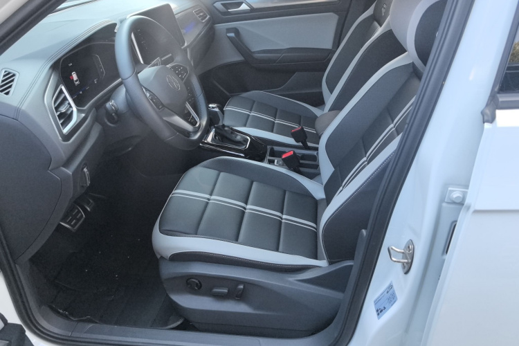 大众 T-ROC探歌 2024款 300TSI DSG两驱辰光版局部细节19