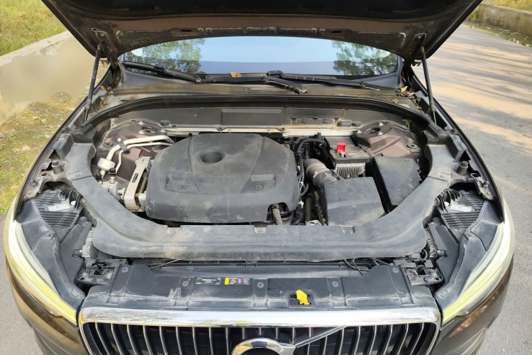 沃尔沃XC60 2019款 T5 四驱智远版 国VI机舱底盘24