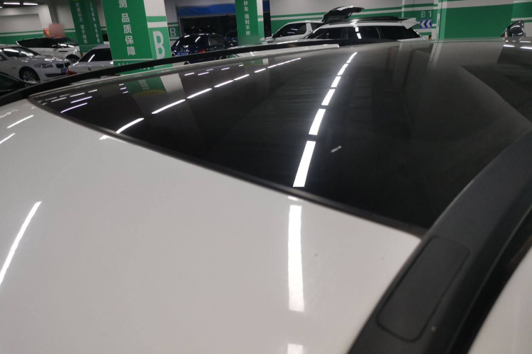 路虎 发现神行 2017款 2.0T HSE局部细节57