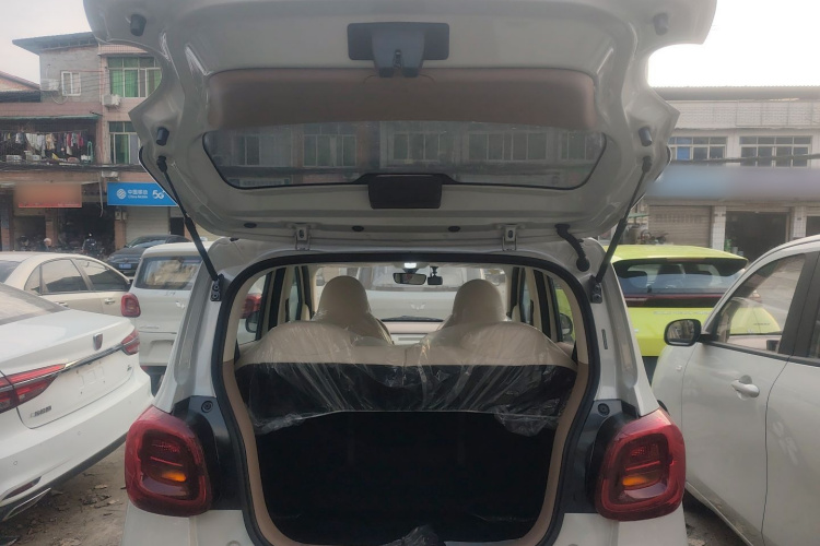 五菱汽车 宏光MINIEV 2025款 四门版 进阶款机舱底盘23