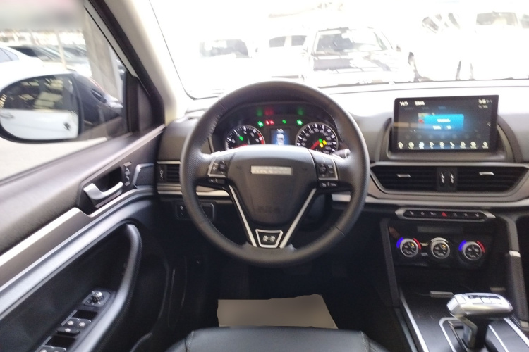 哈弗H6 2021款 运动版 1.5T 自动精英智联型 U型格栅中控内饰13