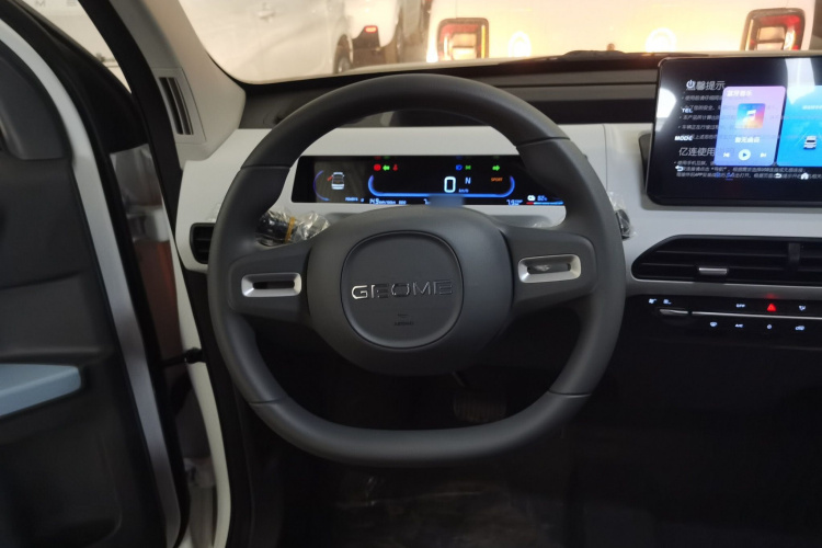 吉利银河 2024款 熊猫mini 200km 耐力熊中控内饰13