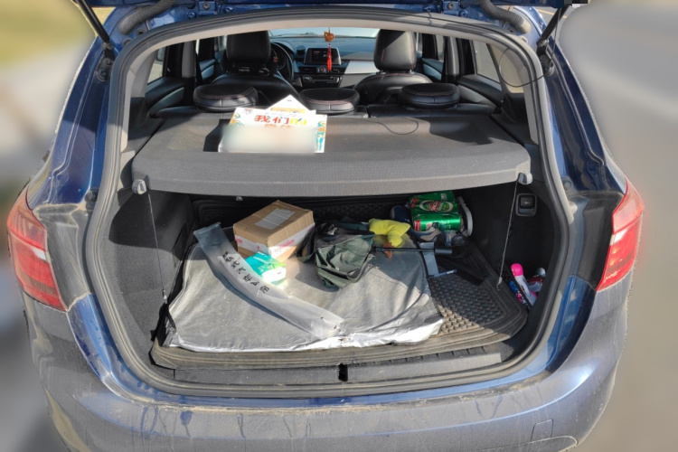 宝马2系旅行车 2016款 218i 领先型局部细节23