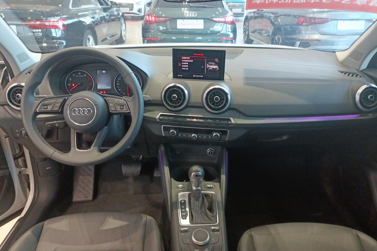 奥迪Q2L 2023款 35TFSI 时尚致雅型中控内饰12