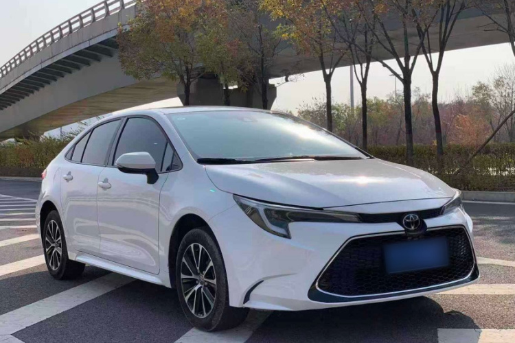 丰田 雷凌 2024款 185T CVT豪华版车身外观6008