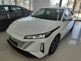 长安 逸动 2024款 1.5T GDI自动 旗舰型