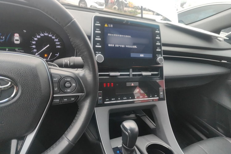 丰田 亚洲龙 2021款 2.5L 豪华版中控内饰12