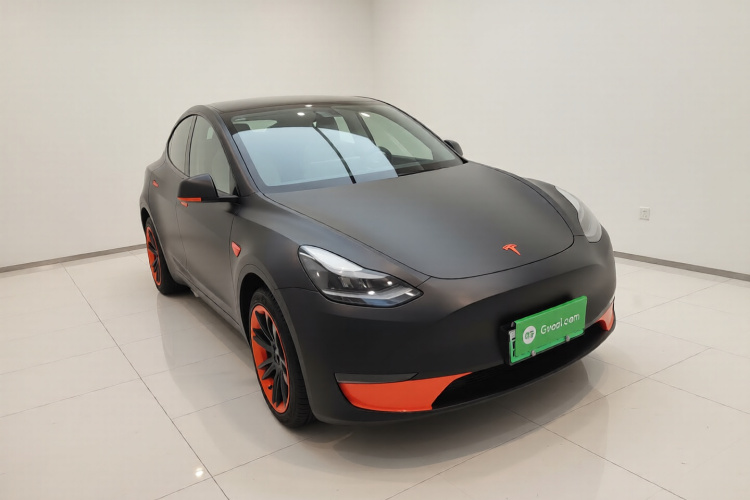 特斯拉 Model Y 2022款 改款 长续航全轮驱动版车身外观3