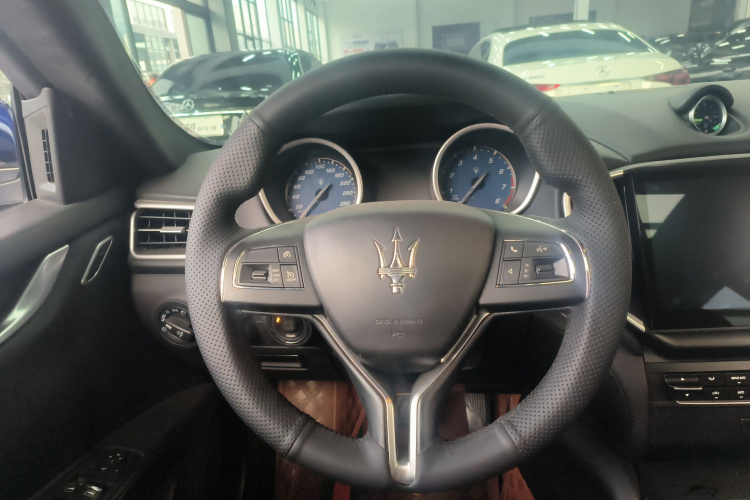 玛莎拉蒂 Ghibli 2014款 3.0T 标准版中控内饰13
