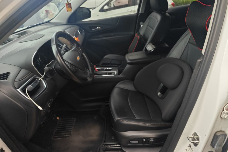 雪佛兰 探界者 2018款 550T 自动四驱捍界版局部细节19