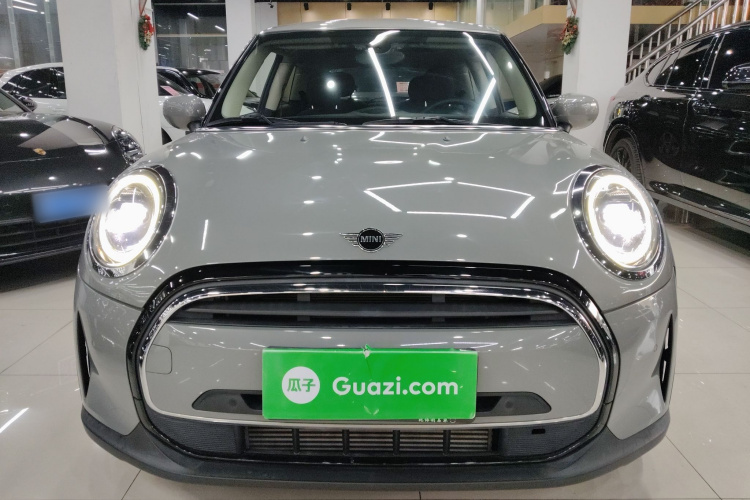 MINI 2022款 1.5T ONE车身外观2