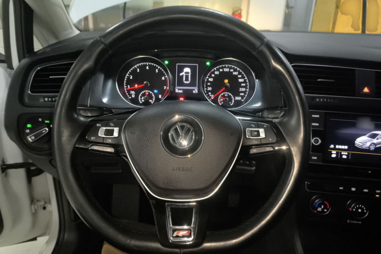 大众 高尔夫 2018款 230TSI 手动舒适型中控内饰13