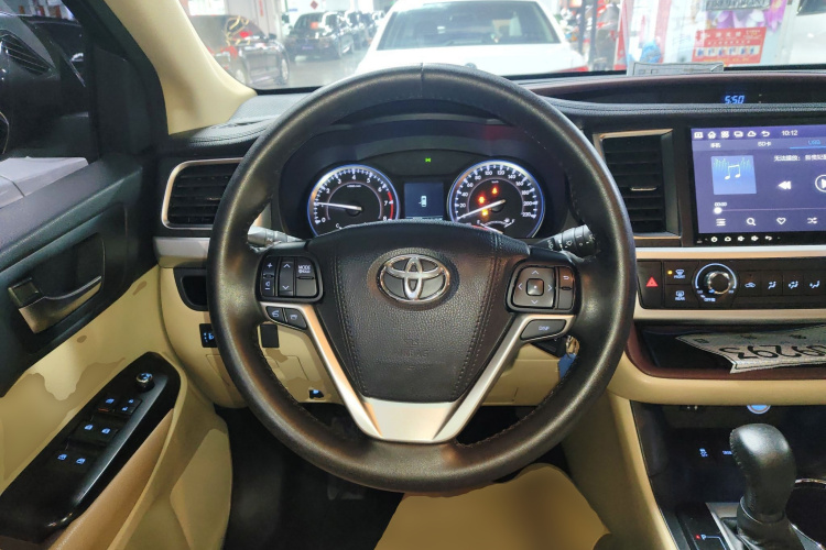 丰田 汉兰达 2017款 3.5L 四驱精英版 7座中控内饰13