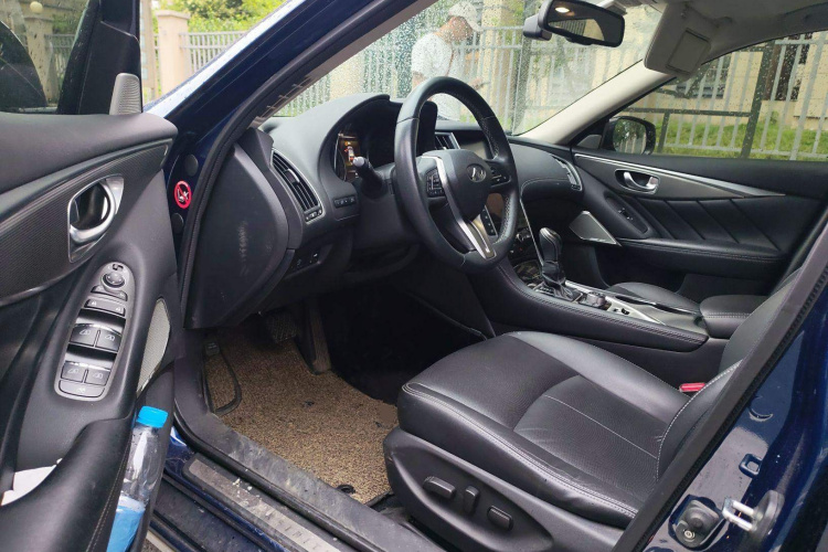 英菲尼迪Q50L 2018款 2.0T 进享版 国VI中控内饰7003