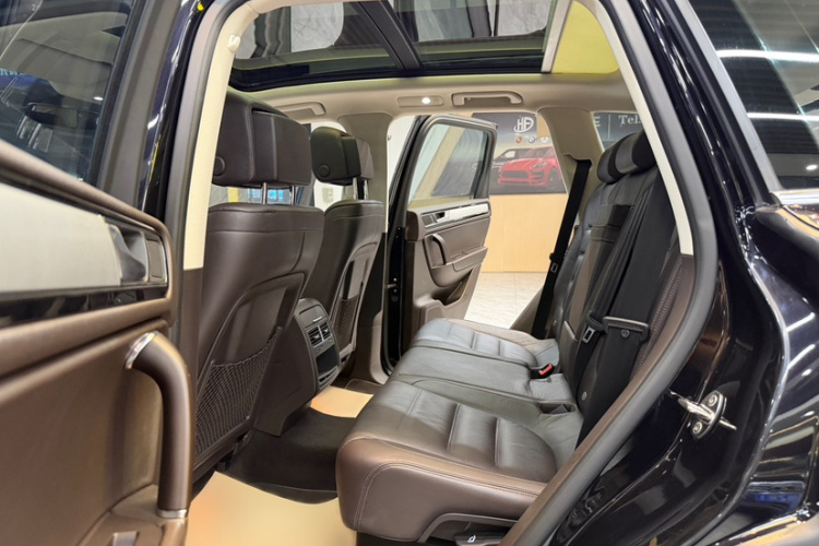 大众 途锐 2017款 3.0TSI 拓野型中控内饰7006