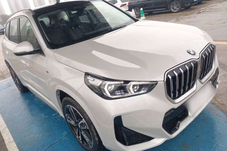 宝马X1 2023款 sDrive25Li M运动套装车身外观3