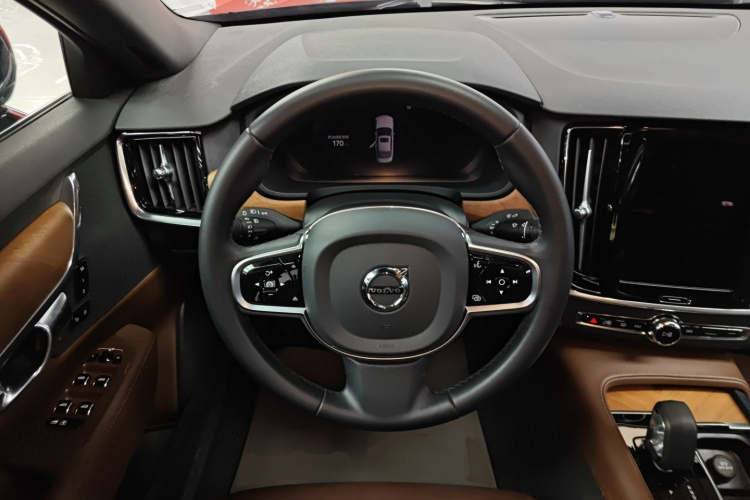 沃尔沃S90 2025款 B5 智逸豪华版中控内饰13