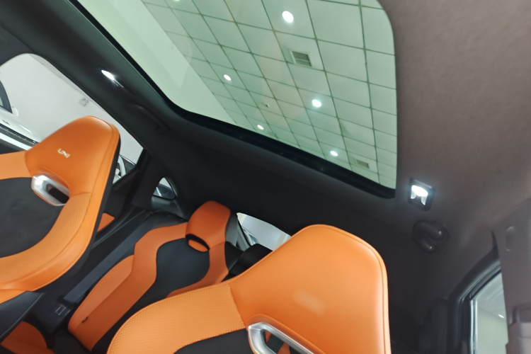 长安UNI-V 2023款 2.0T 领速版局部细节22