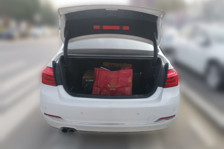 宝马3系 2017款 320Li 时尚型局部细节23