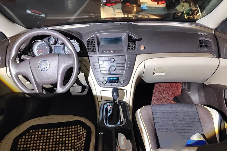 别克 君威 2012款 2.0L 舒适版中控内饰7001