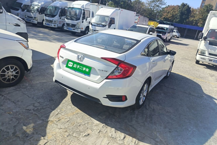 本田 思域 2016款 180TURBO CVT舒适版车身外观6005