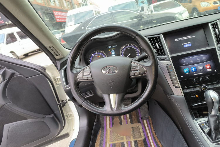 英菲尼迪Q50L 2016款 2.0T 悦享版中控内饰13