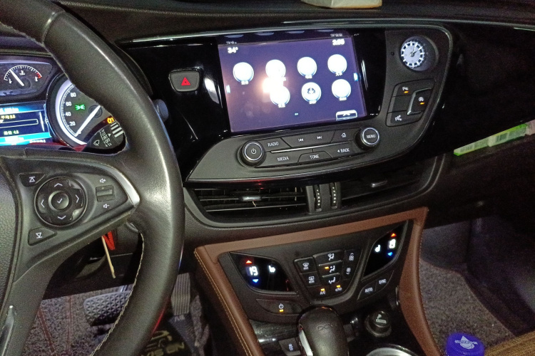 别克 昂科威 2018款 20T 两驱豪华型局部细节16