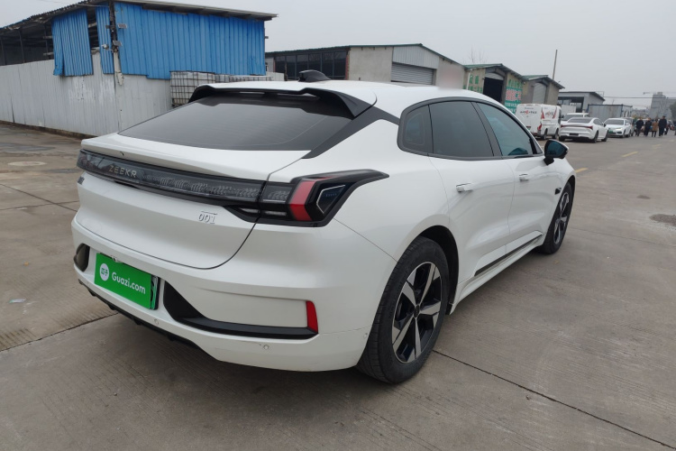 极氪001 2022款 超长续航单电机 WE版车身外观6003