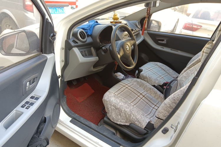 铃木 奥拓 2013款 改款 1.0L 手动舒适型中控内饰7003