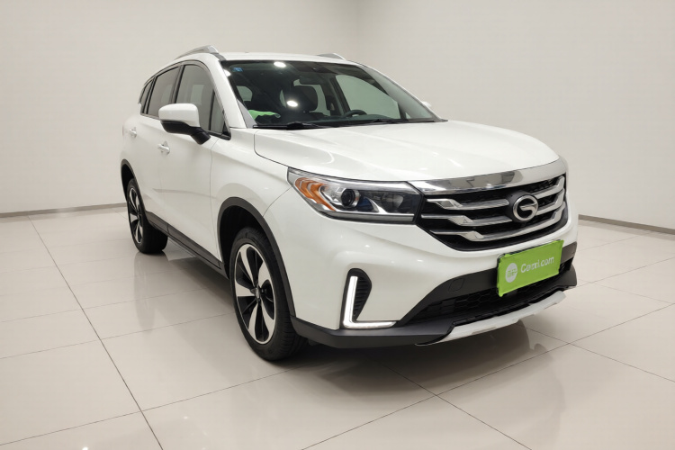 广汽传祺 传祺GS4 2019款 270T 手动两驱豪华版车身外观3