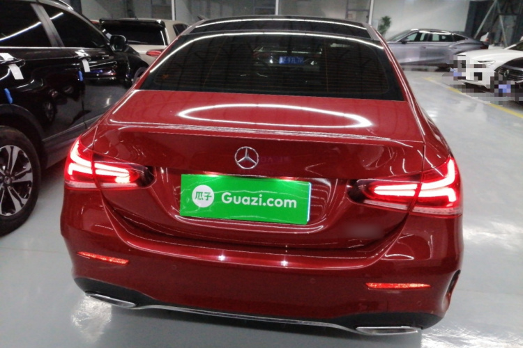 奔驰A级 2021款 A 200 L 运动轿车动感型车身外观6