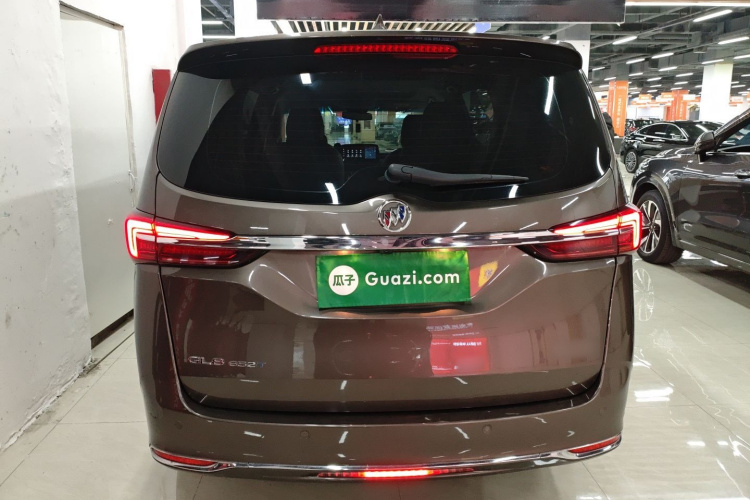 别克GL8 2023款 陆上公务舱 智享型车身外观6