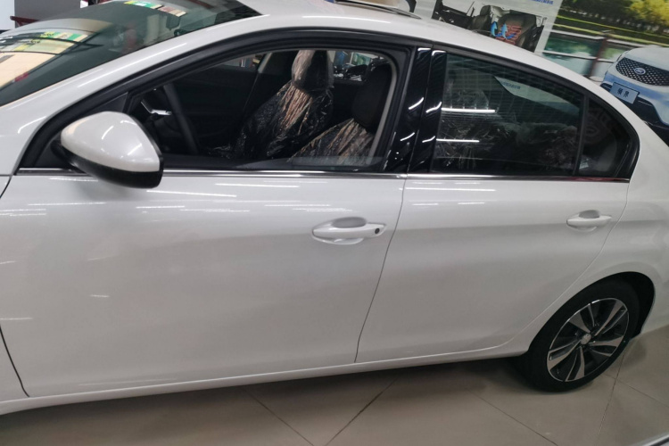 标致408 2019款 230THP 自动豪华版 国V车身外观6005