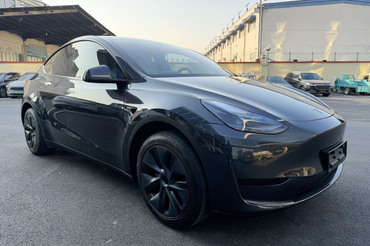 特斯拉 Model Y 2024款 后轮驱动版车身外观6005
