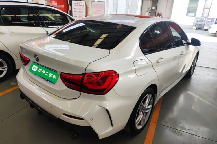 宝马1系 2021款 120i M运动曜夜版车身外观7