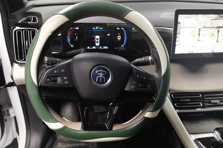 比亚迪 宋Pro新能源 2023款 冠军版 DM-i 71KM领航型中控内饰13