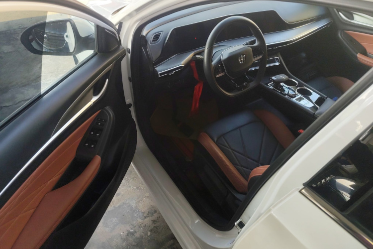 长安 逸动 2023款 畅享版 PLUS 蓝鲸NE 1.4T GDI DCT尊贵版中控内饰7003