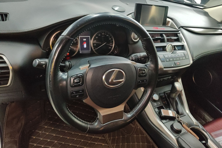 雷克萨斯NX 2015款 200 前驱 锋行版中控内饰13