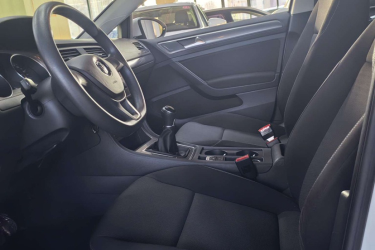 大众 高尔夫 2016款 1.6L 手动时尚型中控内饰7002