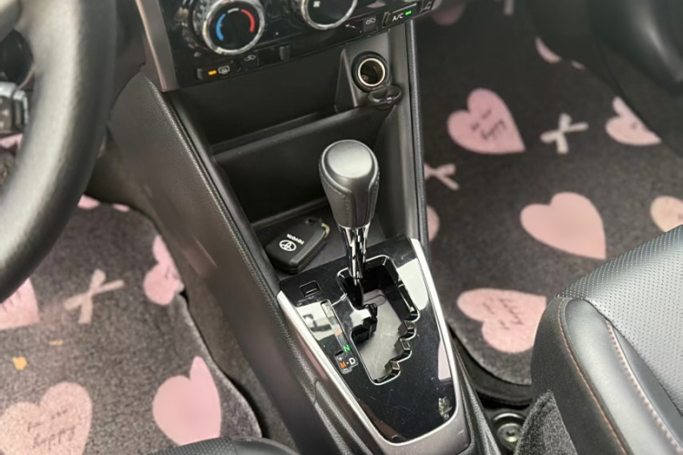 丰田 YARiS L 致炫 2022款 致炫X 1.5L CVT豪华PLUS版局部细节18