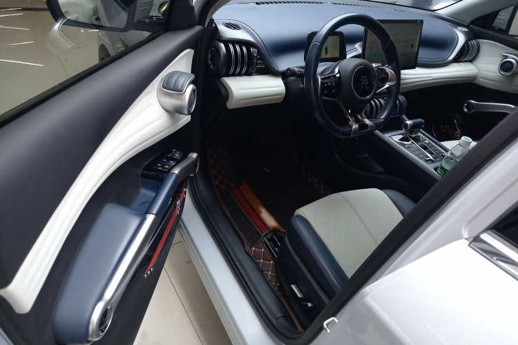 比亚迪 元PLUS 2022款 430KM 豪华型中控内饰7003