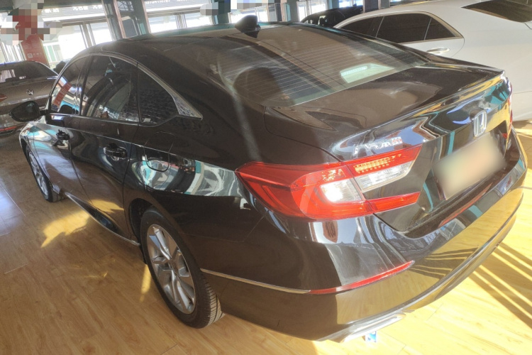 本田 雅阁 2018款 260TURBO 精英版 国VI车身外观4