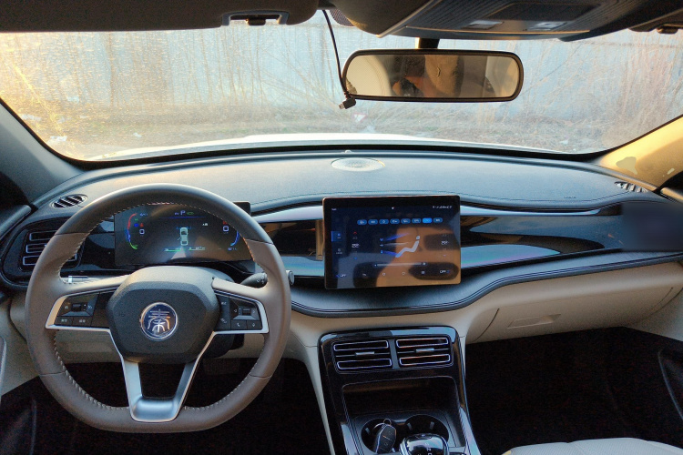 比亚迪 秦PLUS 2024款 荣耀版 DM-i 55KM领先型中控内饰12