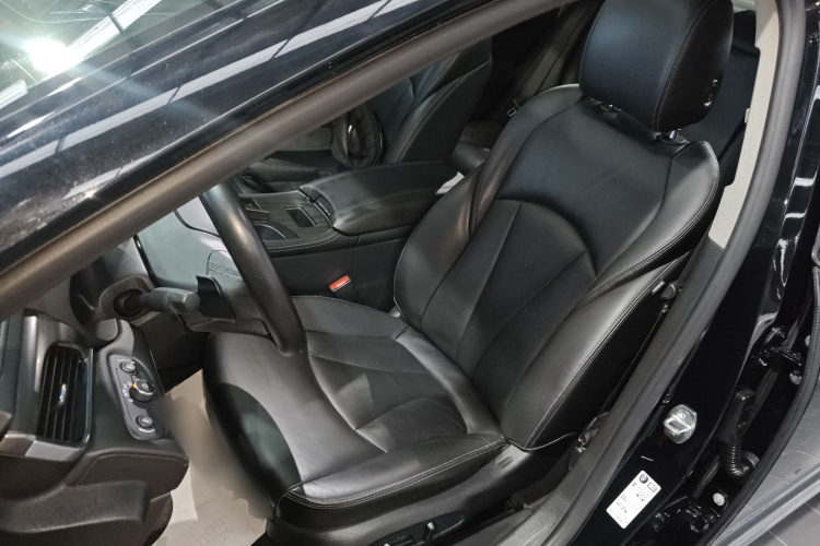 别克 君越 2021款 652T 豪华型中控内饰19