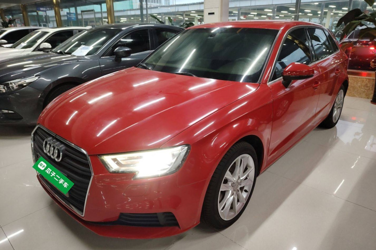 奥迪A3 2017款 Sportback 35 TFSI 进取型车身外观1