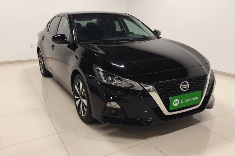 日产 天籁 2021款 2.0L XL 舒适版车身外观3