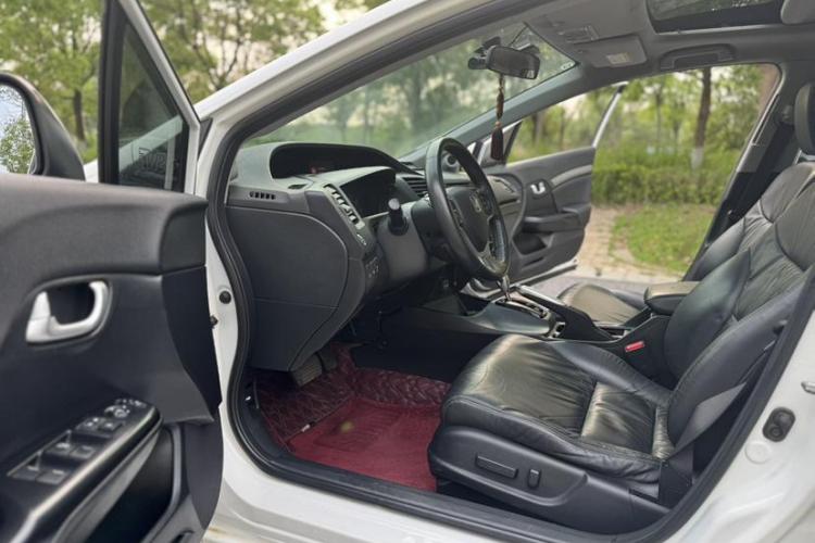 本田 思域 2014款 1.8L 自动豪华版中控内饰7003