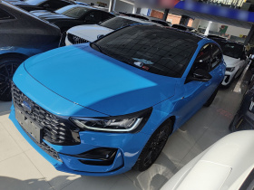 福特 福克斯 2022款 三厢 EcoBoost 180 自动ST Line