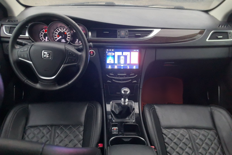 众泰Z500 2015款 1.5T 手动尊贵型中控内饰12